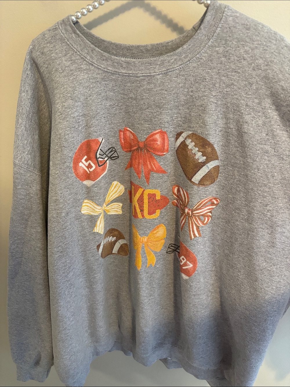 Gildan Crewneck Sweatshirt 4XL Kansas City Football Coquette Bow Grey Graphic